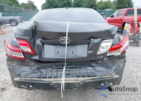 2011 Toyota Camry Le z USA, uszkodzony, nr VIN 4T4BF3EKXBR132585